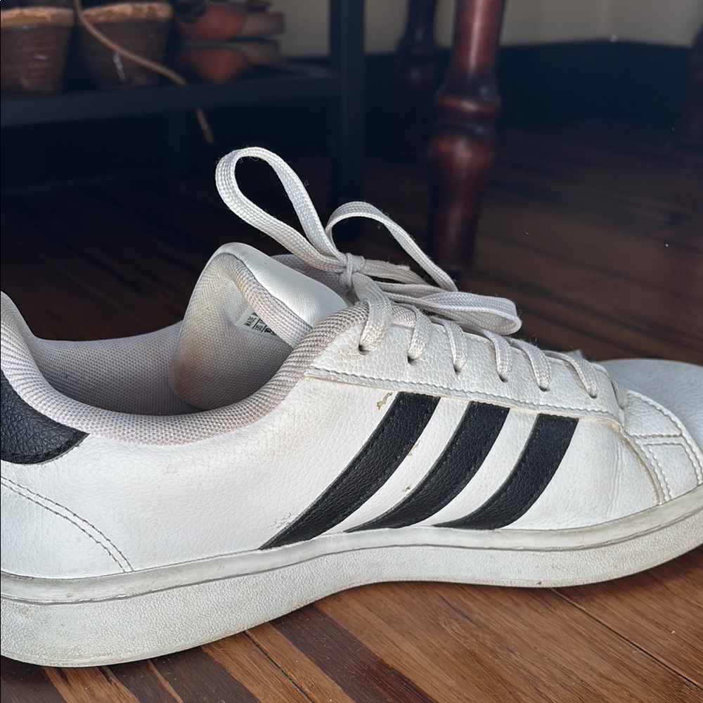 Adidas Men's White and Black Sneakers